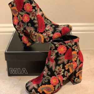 MIA Floral Booties - Size 6.5!